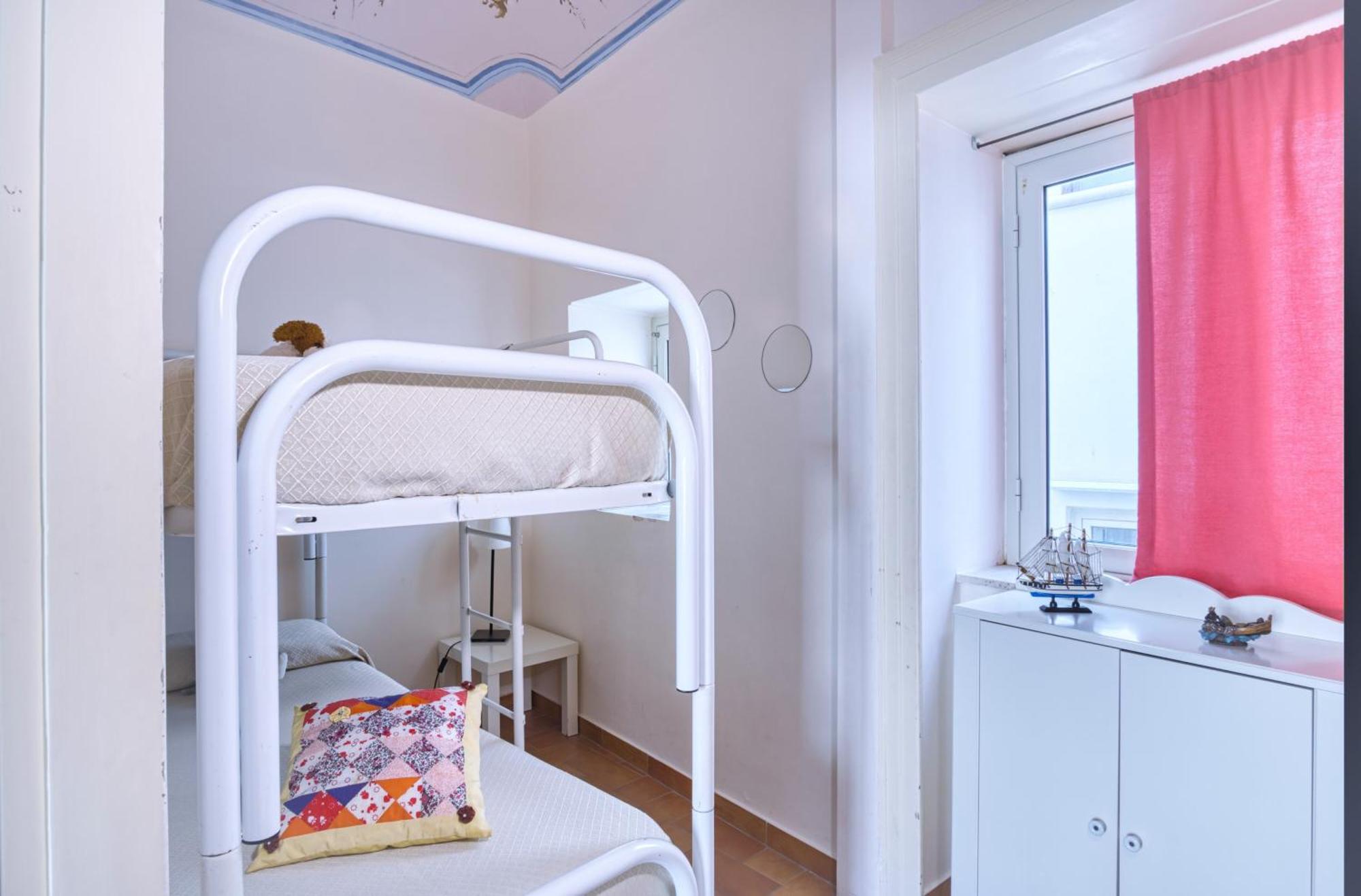 צ'פאלו Porto Salvo Apartments - By Vacation Service חדר תמונה
